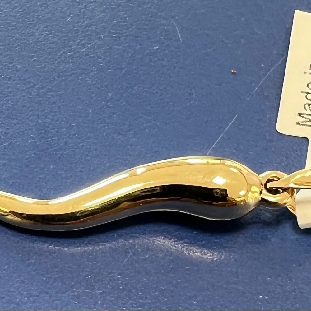 10k Gold Man’s Italian Horn Pendant